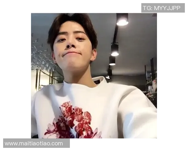 以球星男头为灵感探索足球激情与荣耀并感受绿茵场上不灭的传奇风采