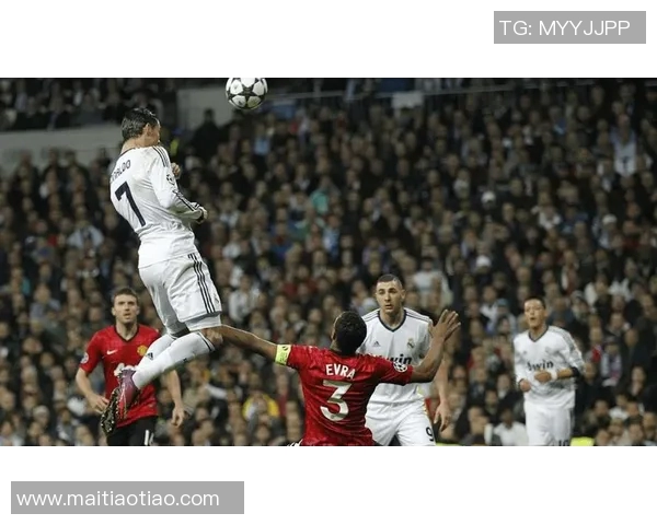 盘点足坛巨星的独门绝技与华丽招式展现足球艺术魅力